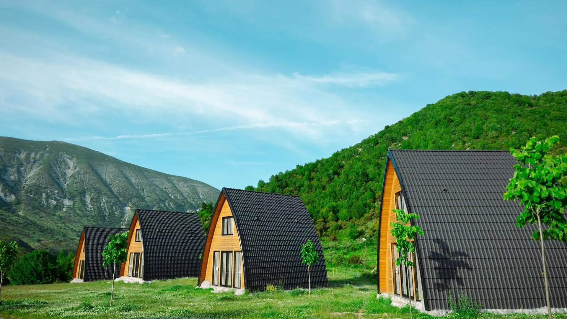 Altus Highland Lodges Tepelene
