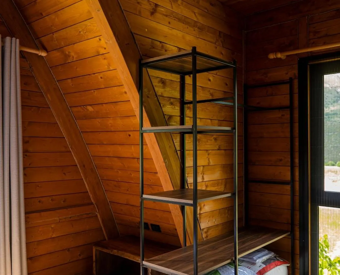 Altus Highland Lodges Tepelene