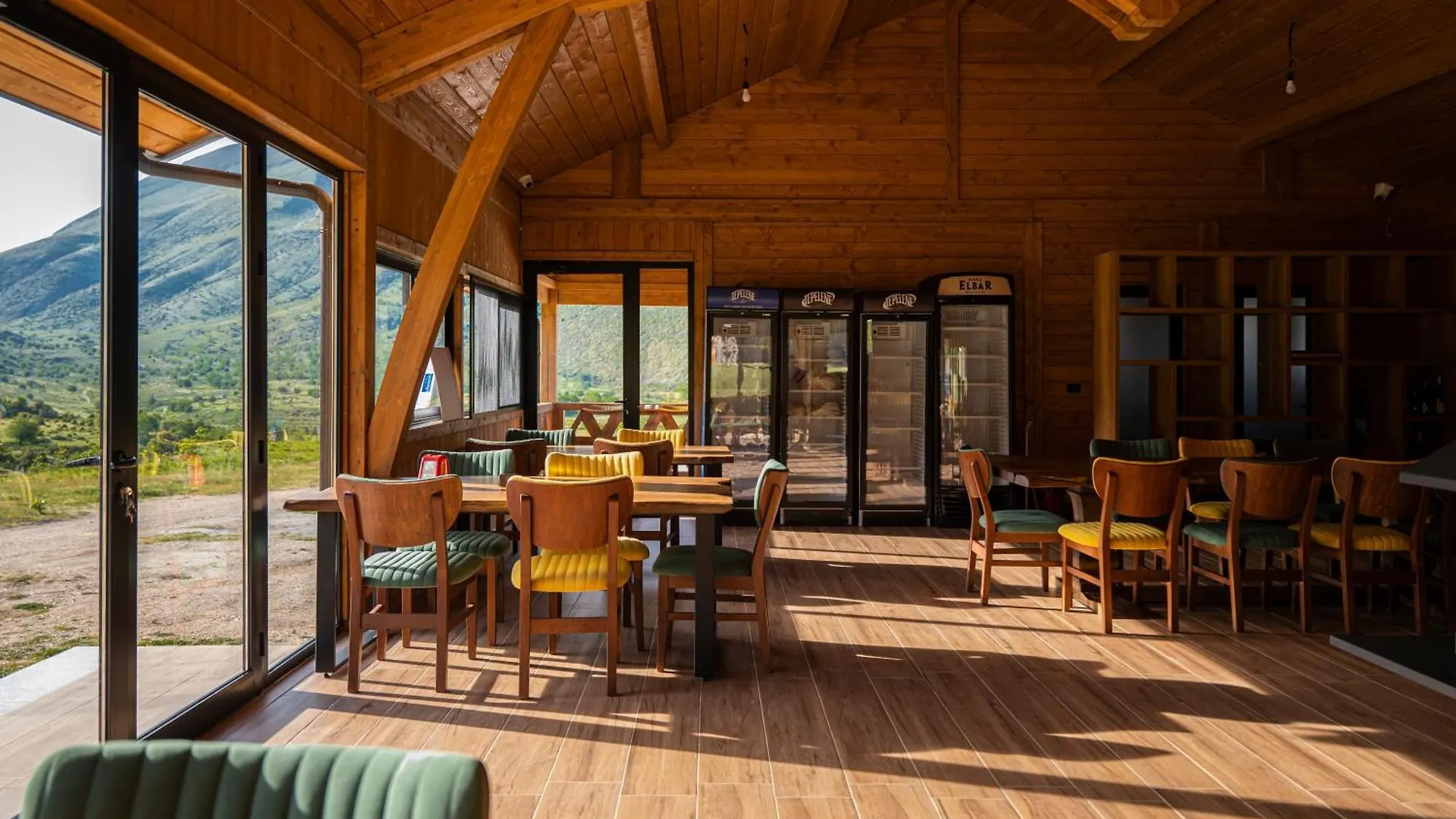 Altus Highland Lodges Tepelenë