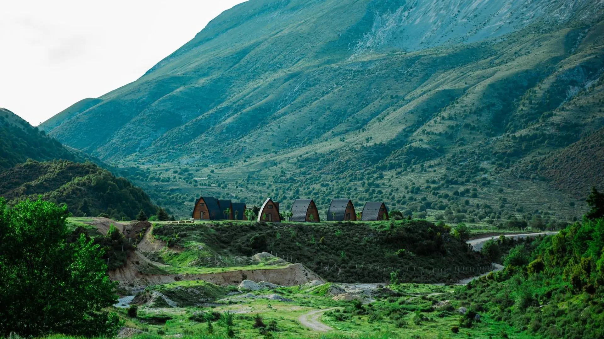 Altus Highland Lodges Tepelenë